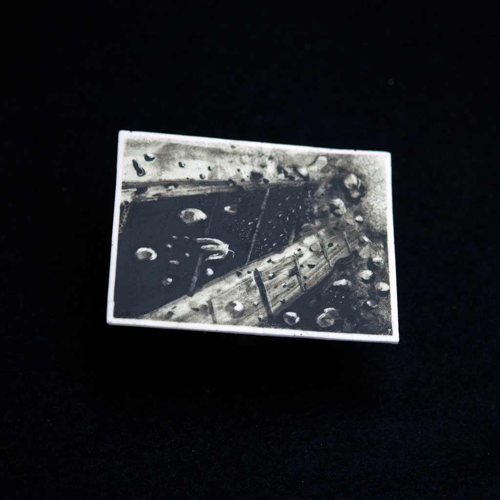 150 - Phossil 23 (concordia album5) - 11.6cm x 9cm x 0.2cm approx.- hand-painted with pigment on porcelain, fired twice up to 1280cº